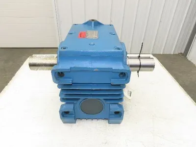 Sew Eurodrive S82A Dual Shaft Worm Gearbox 62.9 Reducer for Gearmotor 28rpm