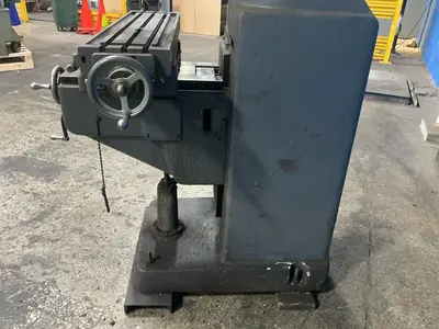 Used FAMCO 100 Vertical Mills Ohio US | HGR 24 #1304827