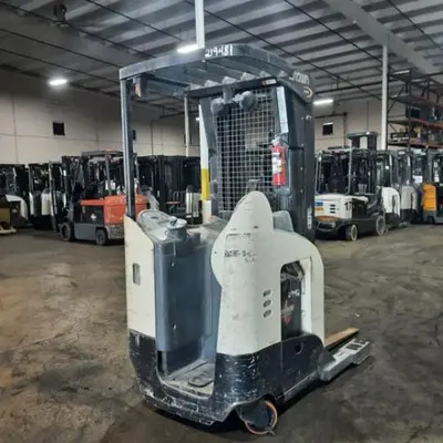 USED 2019 CROWN RR5725-45