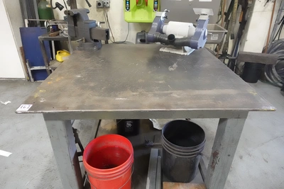 Used _UNKNOWN_ _UNKNOWN_ Welding Tables California US | Capital Recovery Group #1546011
