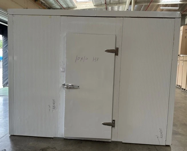 171-0070 10’ x 10’ Walk In Cooler Box with Floor