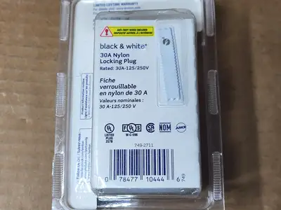 NEW LEVITON 2711