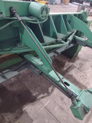 8' X 1/4" WYSONG MODEL #825 MECHANICAL POWER SQUARING SHEAR: STOCK #23635
