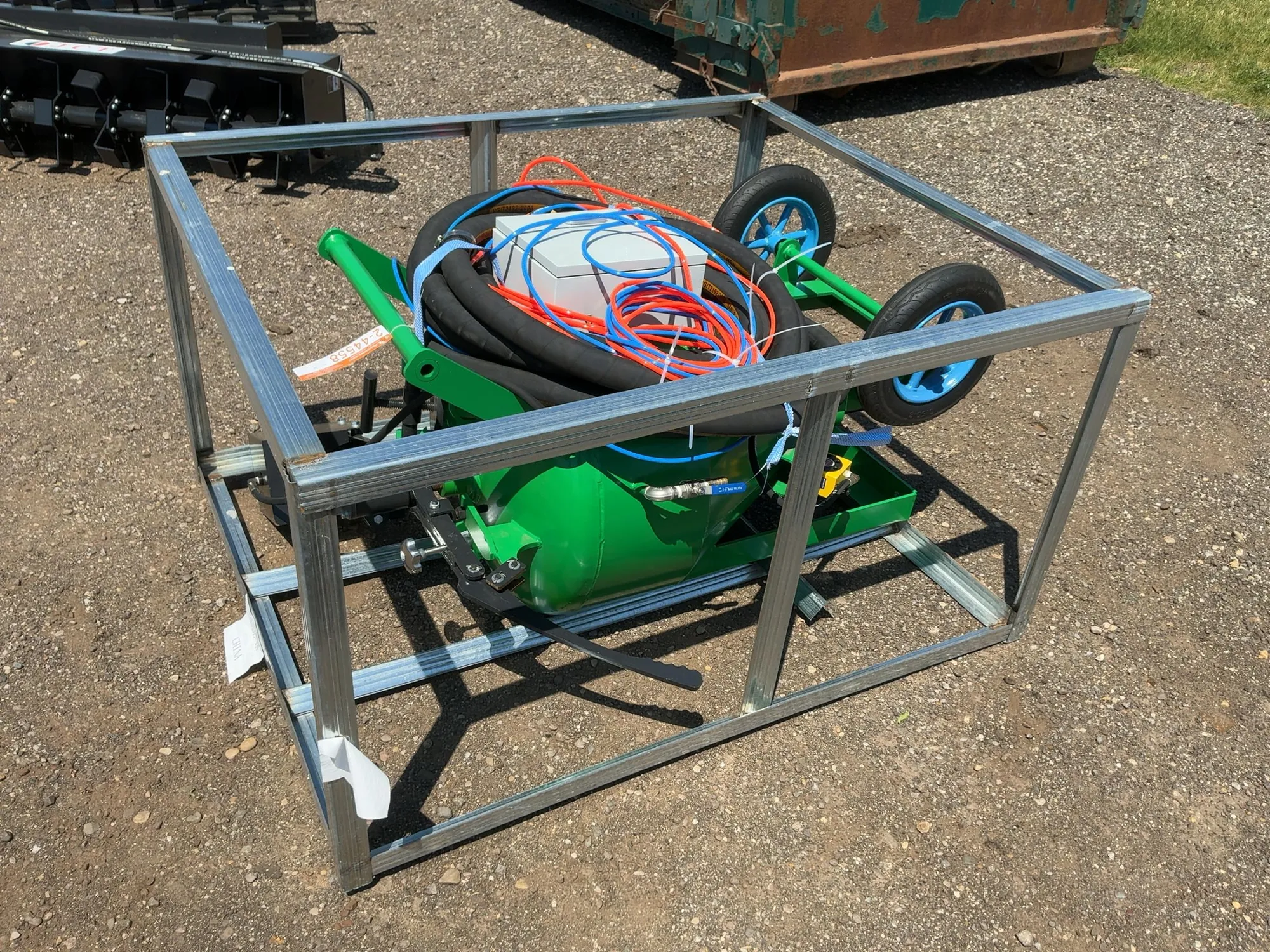 New JCT DB500 Dustless Blasting Unit, Includes SHWL Sand Blast Hose W.P. : 1.2 MPa, Approximately 53...