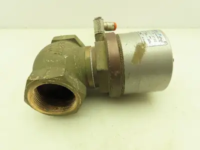 Valvaut Effepi Z200506E Pneumatic Controlled Globe Valve 1-1/2" NPT PTFE Bronze