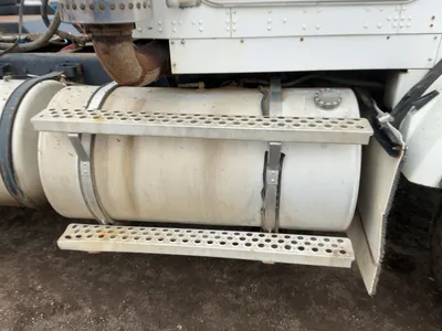 USED 1997 KENWORTH T800