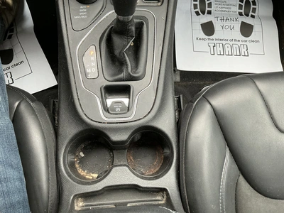 USED 2019 JEEP CHEROKEE