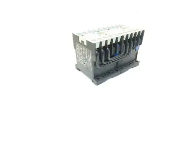 Telemecanique LP5K0601 Reversing Motor Starter 3Hp 575V 3Ph 20A Coil 24VDC