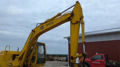 USED 1988 DEERE 490D