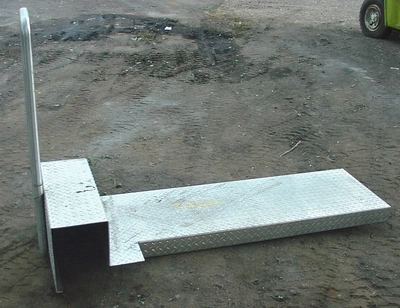 USED ALUMINUM WORK PLATFORM 20 X 60 PLATFORM