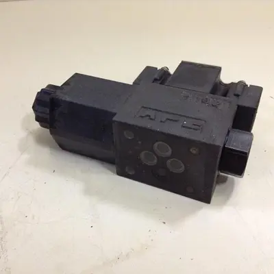 USED YUKEN DSG-01-2B2-D24-50251