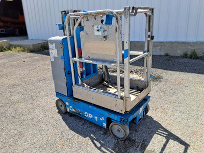 Used 2015 Genie GR-12 Vertical Mast Lifts Texas US | Stack Equipment #1331970