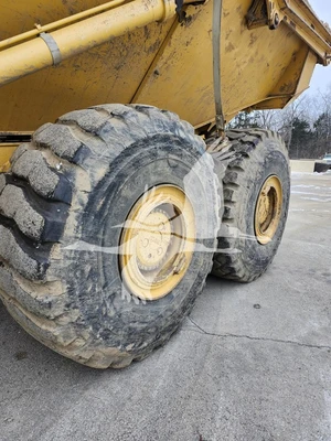 USED 2017 BELL B40E