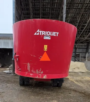 TRIOLIET SOLOMIX 2-2000L Feed Mixers | Iron Listing (4)
