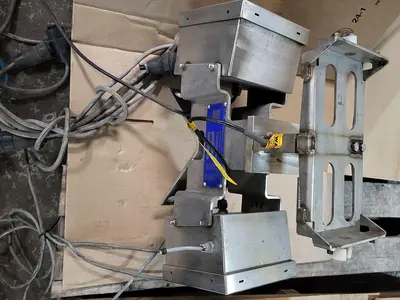USED METTLER TOLEDO METTLER TOLEDO CORNERSTONE HI-SPEED CHECKWEIGHER CZ2310-1A SER # S980460 1A