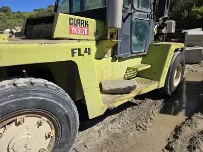 USED 1987 CLARK C500-Y300D