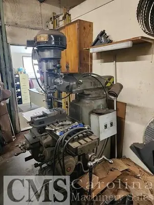 USED TREE 2UVR VERTICAL MILLING MACHINE