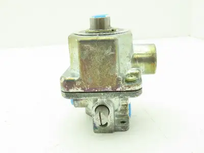 Honeywell Skinner A4LR2152 Solenoid Valve 3-Way NC 120V 150 PSI 1/4" NPT