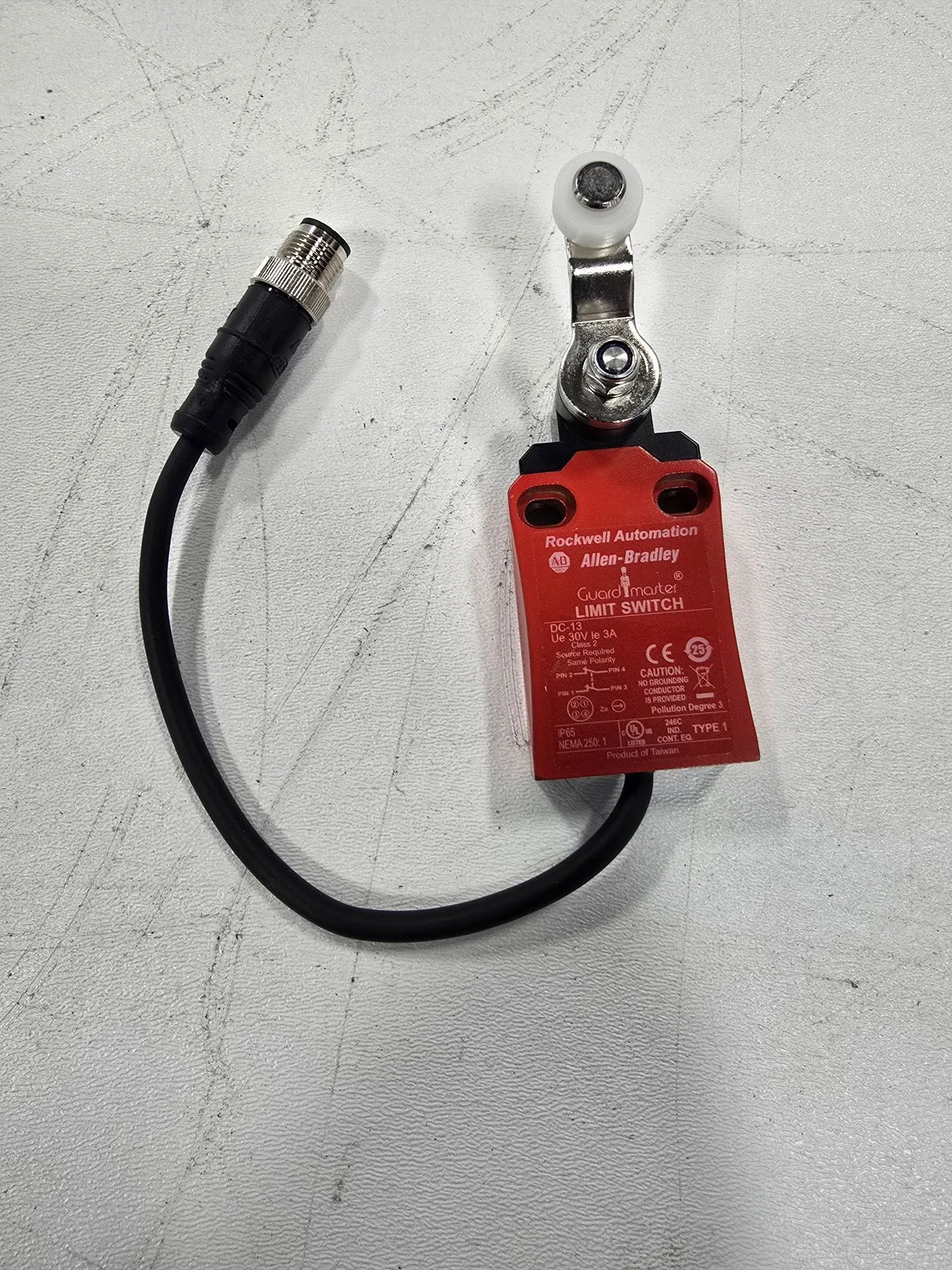 NEW ALLEN BRADLEY 440P-ASLB02D4
