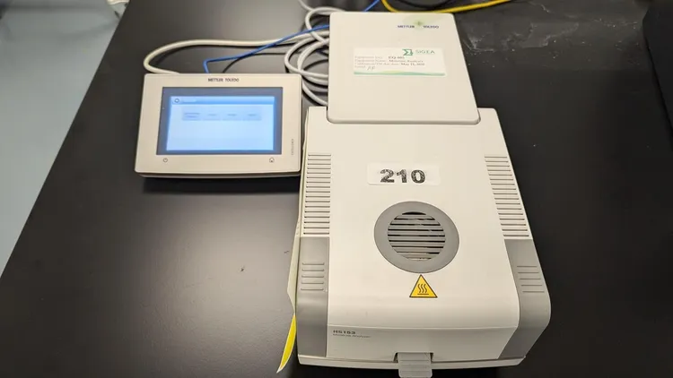 Used METTLER TOLEDO HS153 Moisture Analyzers Ontario CA | Platinum Group #39740