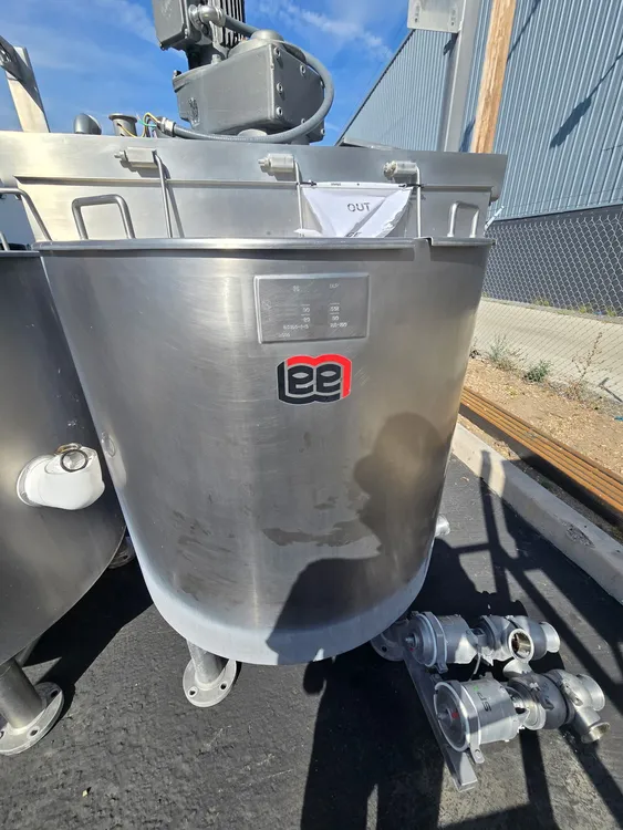 Used 150 Gallon agitated Stainless Steel Lee Tank RA-150 Stainless Steel Tanks California US | Elite Machine #884500
