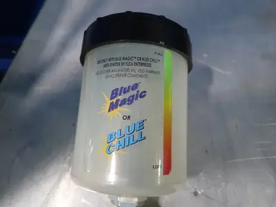 Pneumatic Brake Fluid Bleeder