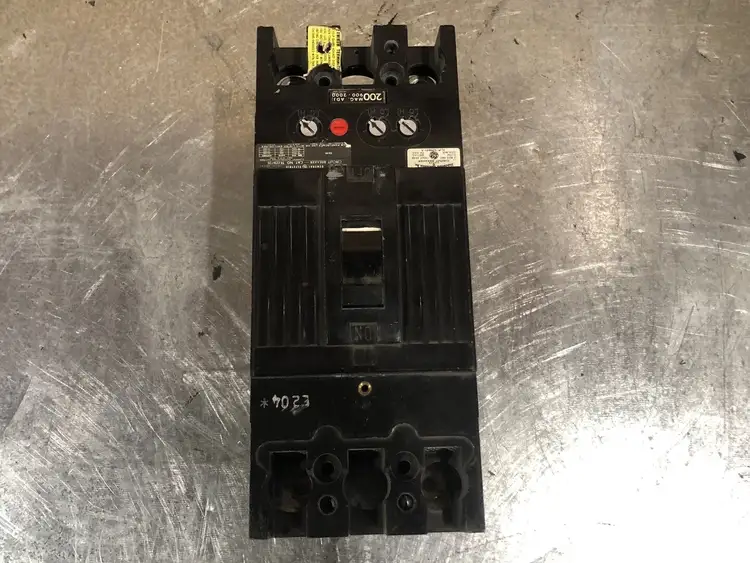 Used GENERAL ELECTRIC TFJ226125 Switchgears British Columbia CA | Lenmark #241032