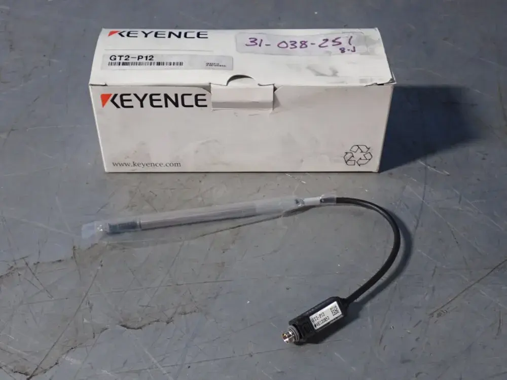 NEW KEYENCE GT2P12