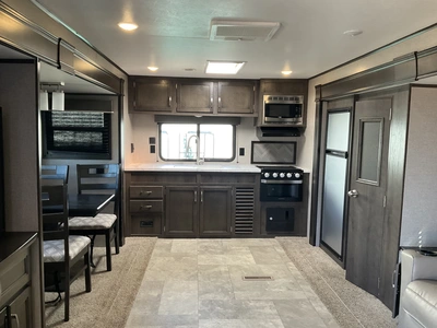Used 2020 JAY FLIGHT 31MLS Campers, Caravans, Motorhomes Michigan US | Miedema Asset Management Group #1372914