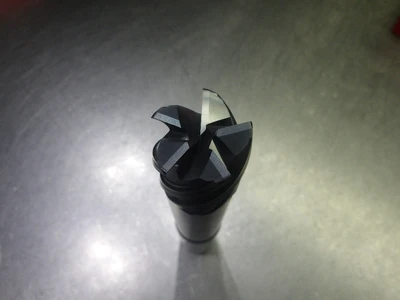 Minicut/VHIcarb 1" 5 Flute Carbide CR Endmill .040" R 6400-40275NF (LOC1587)