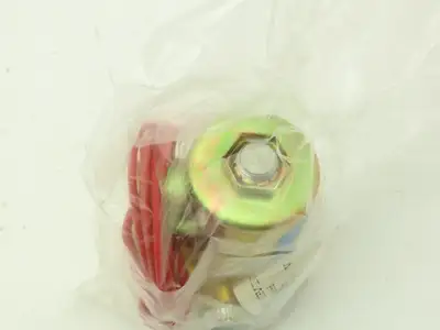 Honeywell Skinner R2LX20 Brass Solenoid Valve 2-Way 120V 200 PSI 1/4" NPT Oxygen