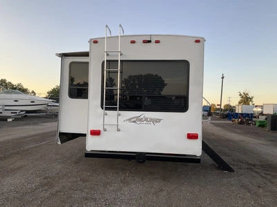 Used 2007 MAKO 29 FRBW Campers, Caravans, Motorhomes Michigan US | Miedema Asset Management Group #1437549
