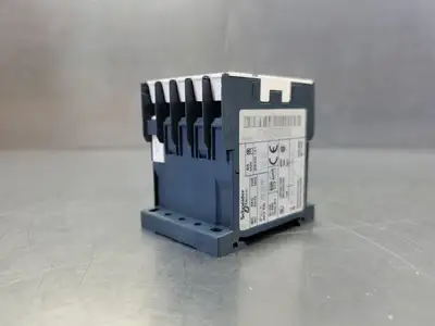 Schneider Electric LC1K0601F7 120-600V AC Contactor. 4B-35
