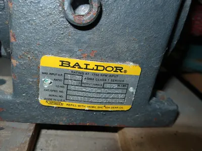 2 PALLETS OF ASSORTED GEAR REDUCERS
