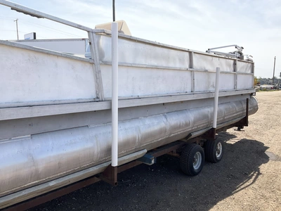 USED 1979 CREST 29-22
