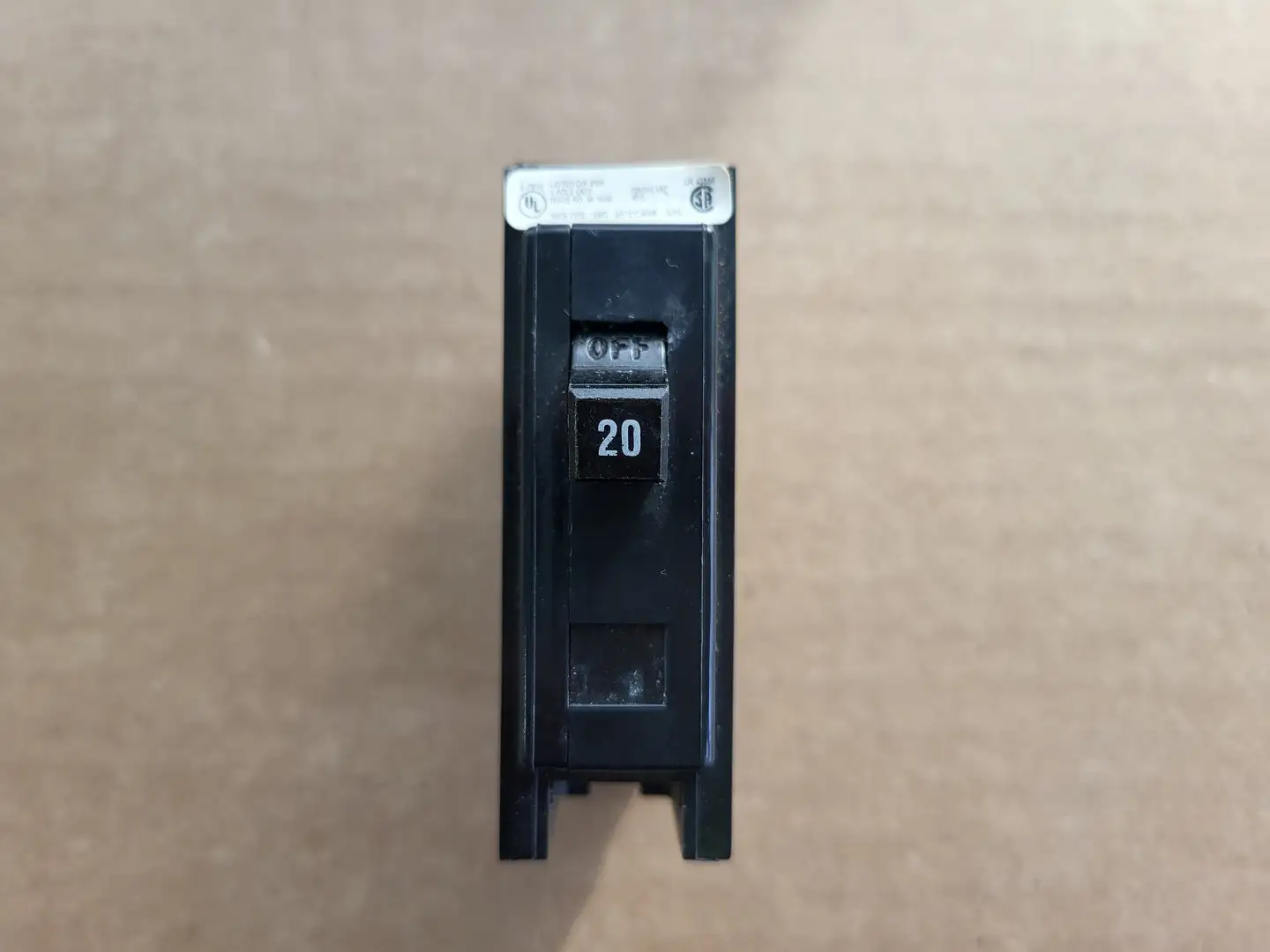 Used CUTLER-HAMMER QBHW1020 Switchgears British Columbia CA | Lenmark #913737