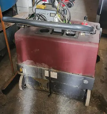 USED 2005 MINUTEMAN PB36000QP KLEEN SWEEP 35