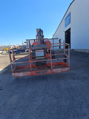 USED 2016 JLG 800AJ