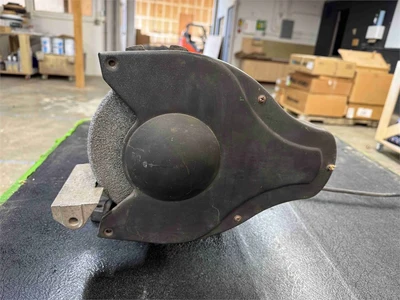 Used DAYTON 4Z909E Pedestal Type Grinders (Double End) Oregon US | MachineryMax #1547124