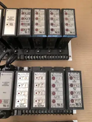 Texas Instruments 6MT 32-bit PLC I/O Logic Interfaces w/ 3 Chassis / 28 Modules
