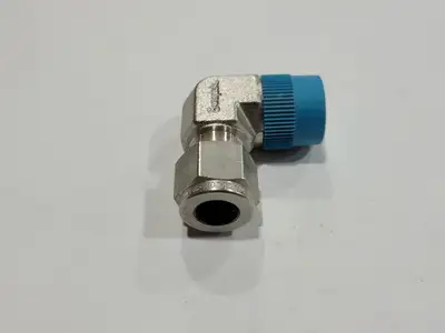 NEW SWAGELOK SS-600-2-6