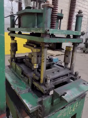 7 TON PNEUPOWER AIRAM PNEUMATIC CUTOFF PRESS: STOCK #19532