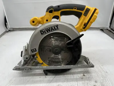 USED DEWALT DC390