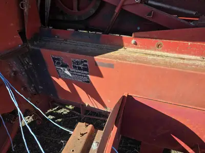 USED 1990 NEW HOLLAND 515