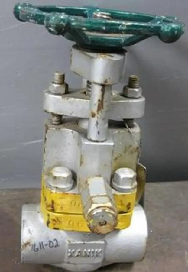 QTY. 1. XANIK 1" 800 THREADED/SOCKET WELD LF2 GATE...