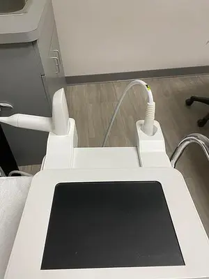 Used 2015 VENUS CONCEPTS VENUS VIVA RF FRACTIONAL SKIN RESURFACING & ELECTRO MAGNETIC FIELDS WRINKLE REDUCTION Medical Equipment - Other Minnesota US | Midwest Medical #1467840