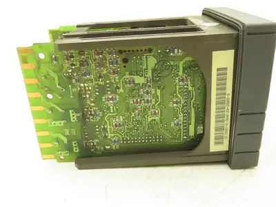 Honeywell UDC3000 Digital Temperature Controller DC300K-E-0A0-20-0000-0