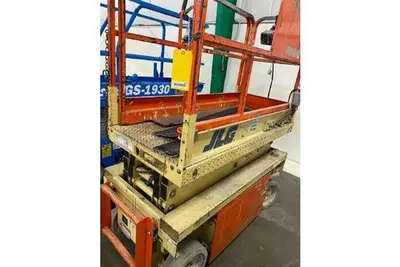 USED 1997 JLG 1932-E