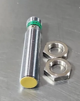 Turck BI 3-M12E-AD4X-H1141 Proximity Sensor Loc5E-15
