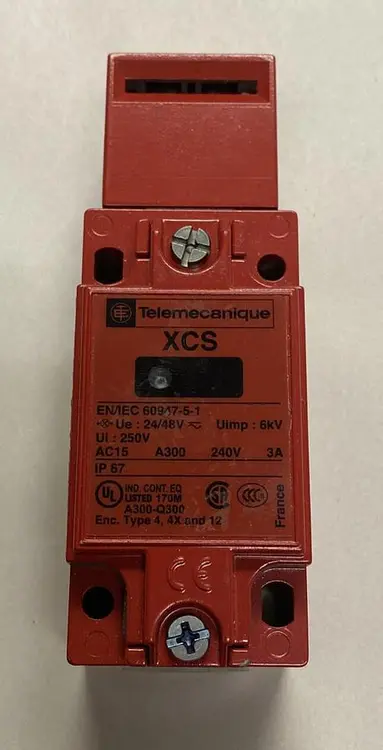 New | in-Stock TELEMECANIQUE XCSA713 Miscellaneous Equipment (Electrical & Power) | Surplus Asset Holdings #1196084